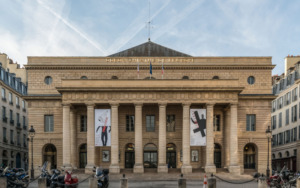 Façade du Théâtre de l'Odéon à Paris.